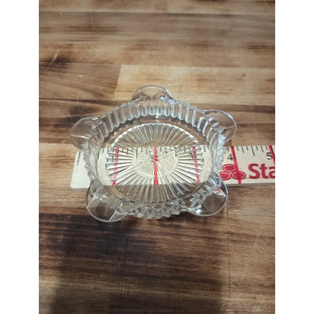 Vintage Clear Glass Ash Tray Star‎ Ribbed 3